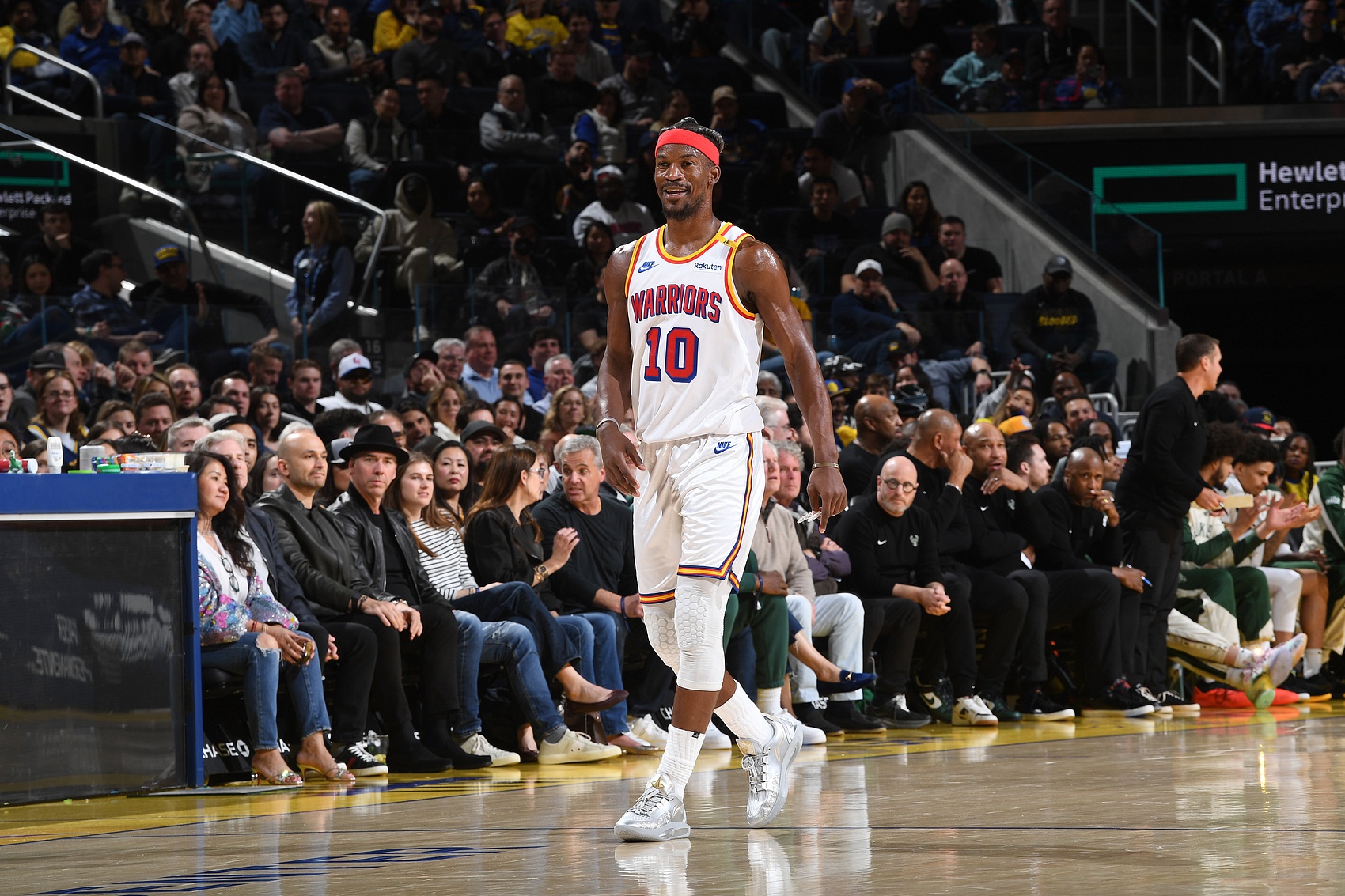 高效全能！巴特勒半场6中5拿到15分4板4助1断