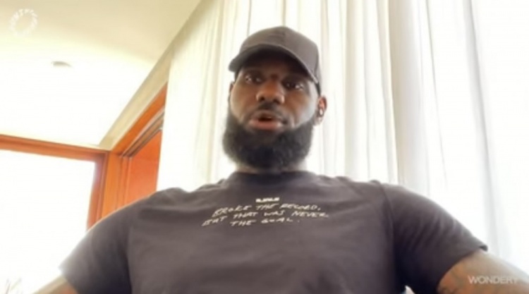 詹姆斯：我们首轮失利因输掉了回合数之争 包括高失误和丢篮板