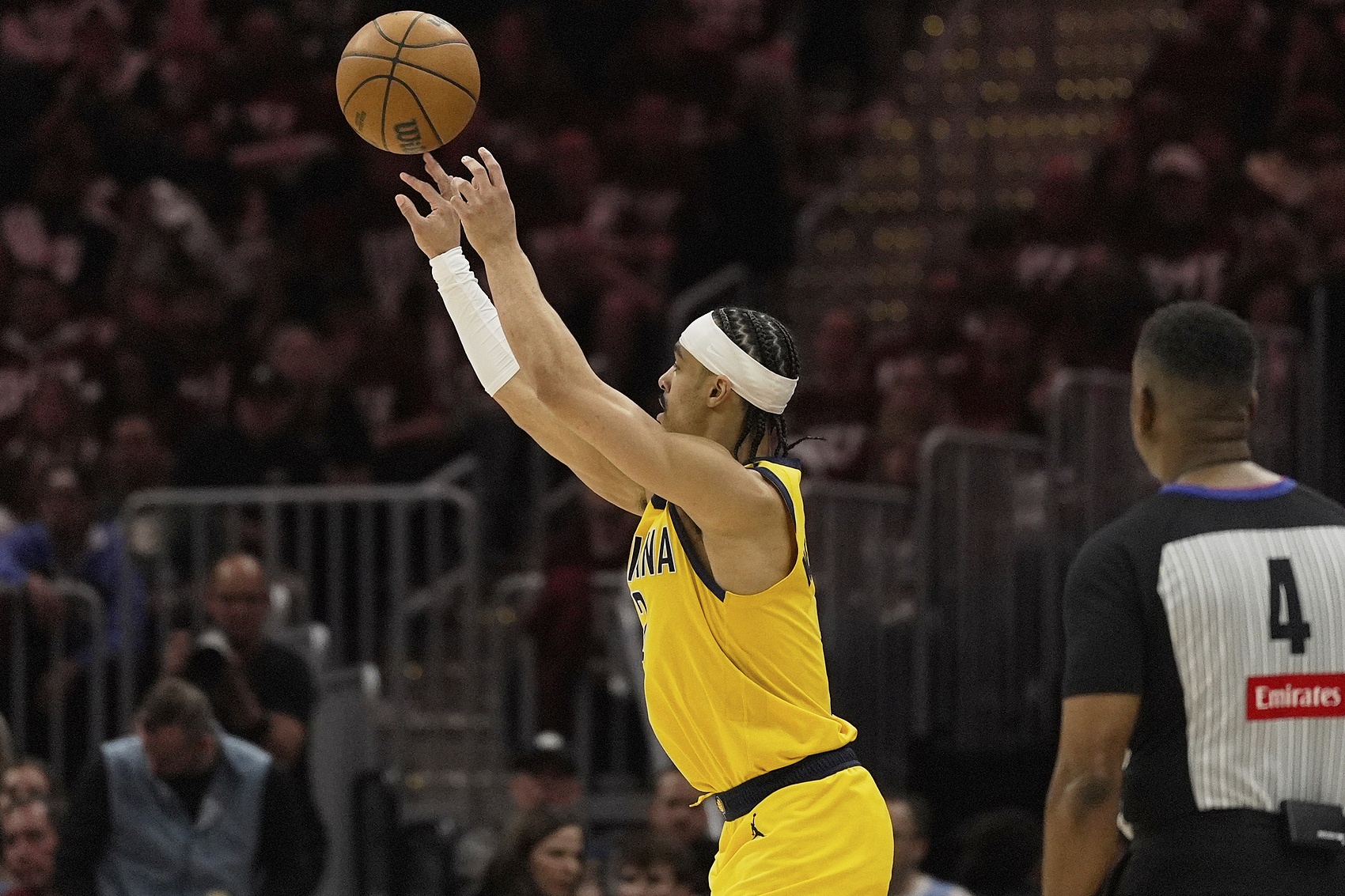 不太准！内姆哈德半场4投仅1中拿到3分 另有1篮板1助攻1抢断