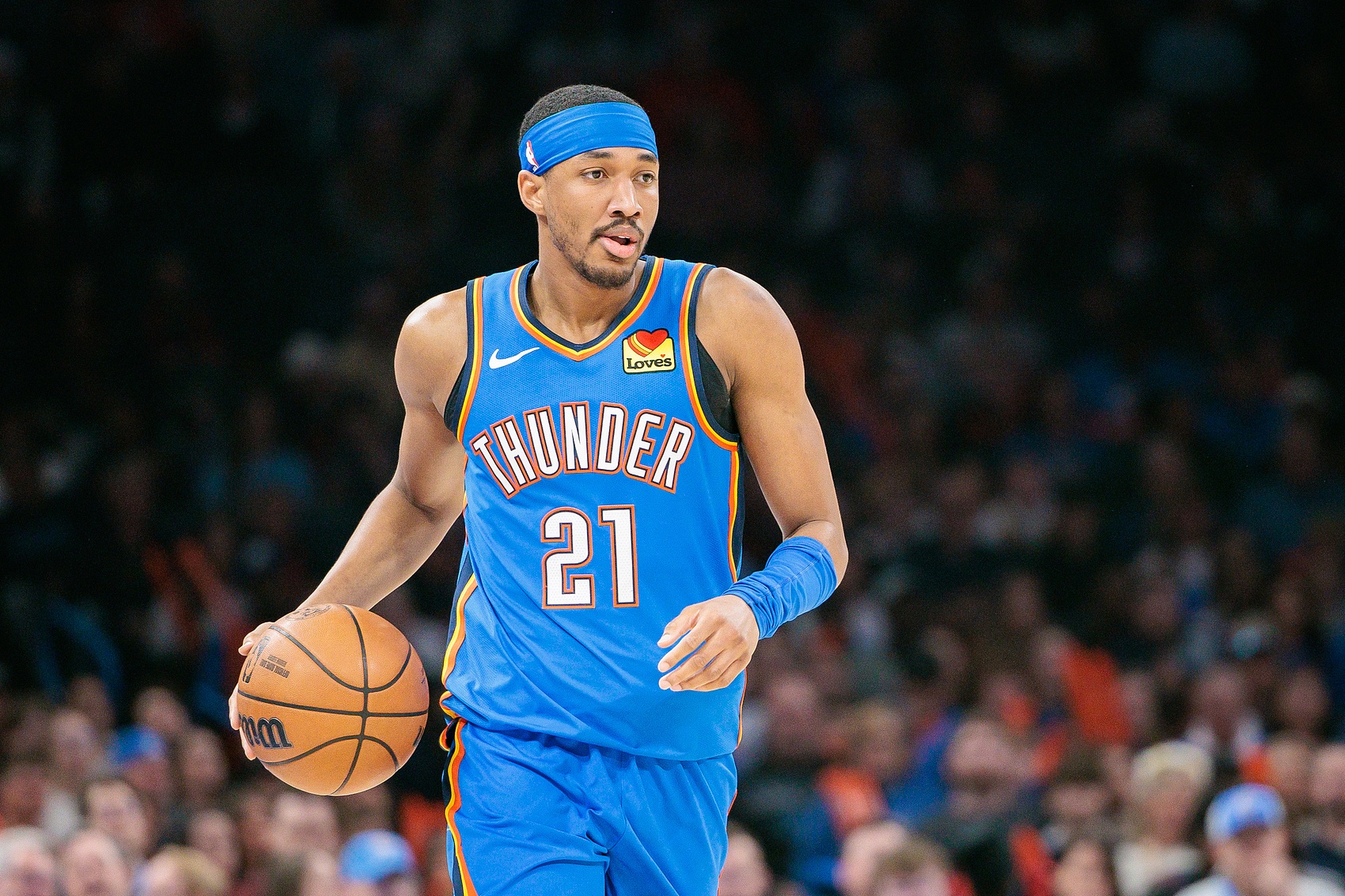 正负值+17最高！阿隆-维金斯半场8分钟4中3贡献8分 三分3中2