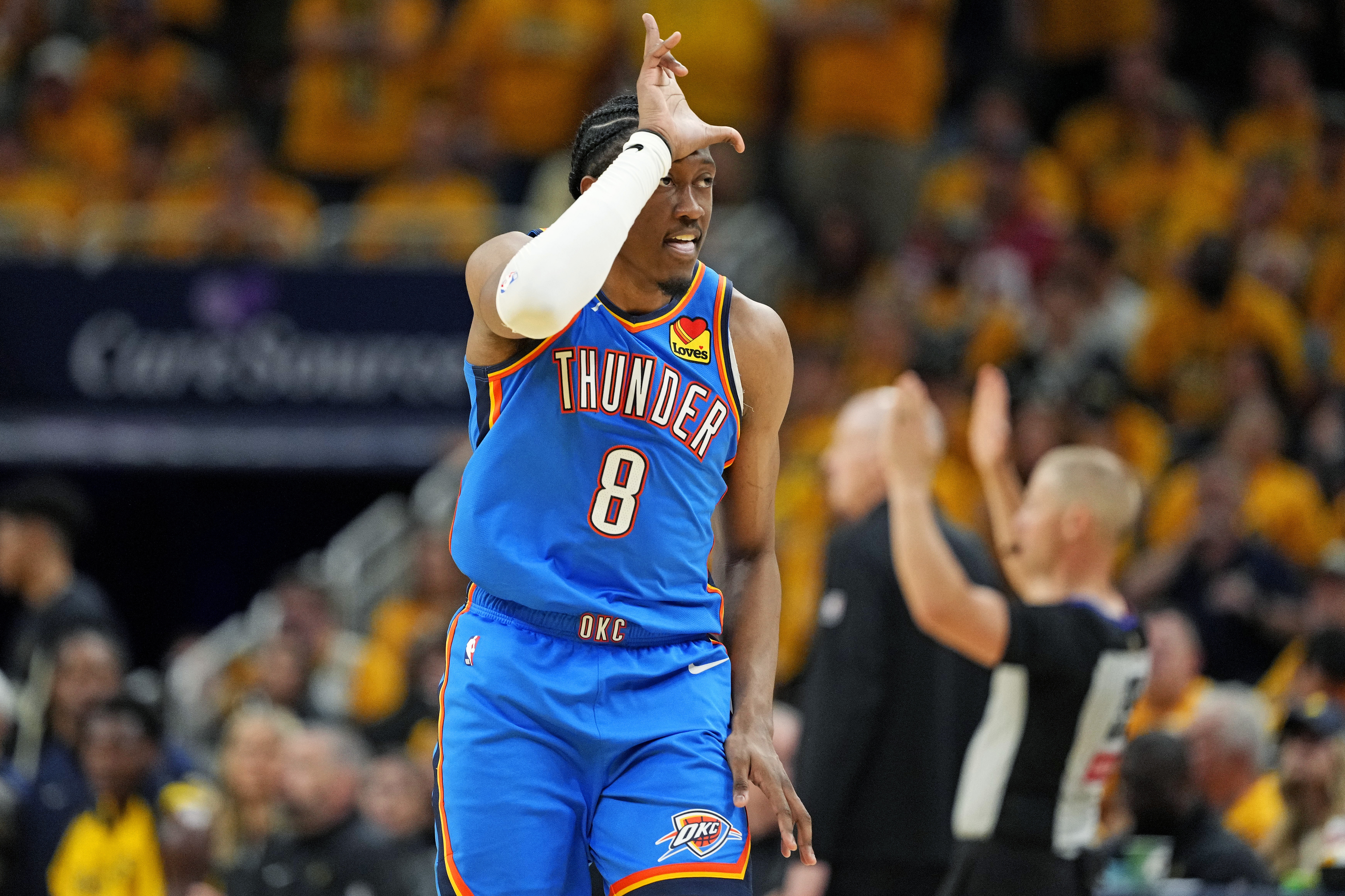 频频杀伤！杰伦威首节6中3独得12分3板 罚球6中6