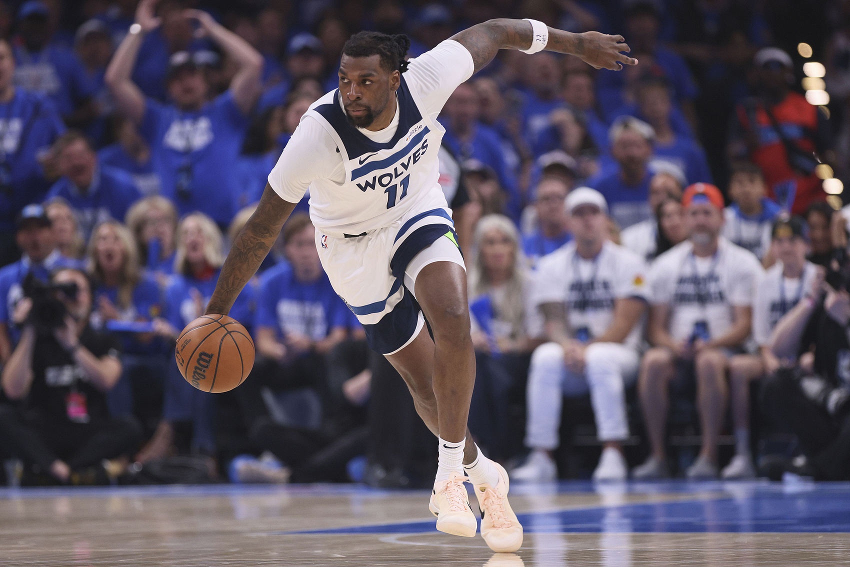 5年1.25亿！队记：里德本有其他机会 森林狼极力挽留球员也想留队