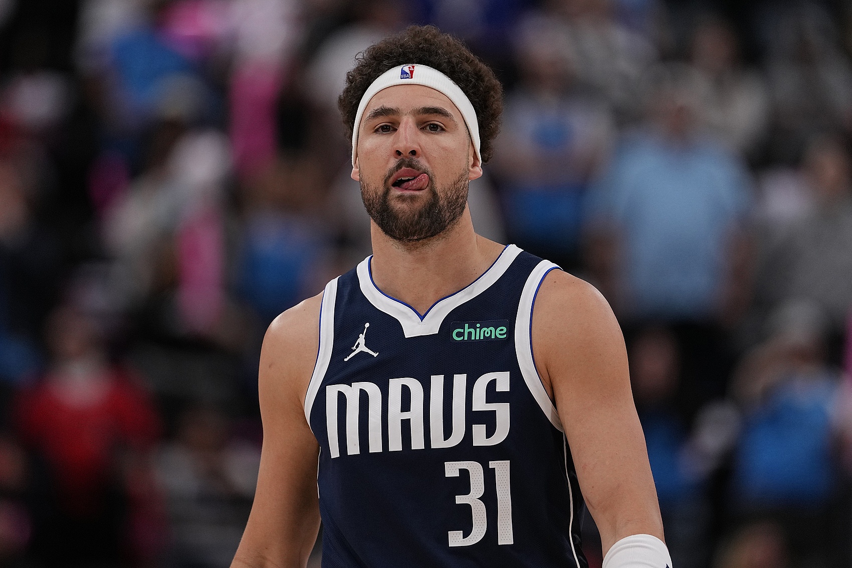 杰伦威谈自己的“欢迎到NBA时刻”：克莱负角度命中 拍了我拍屁股