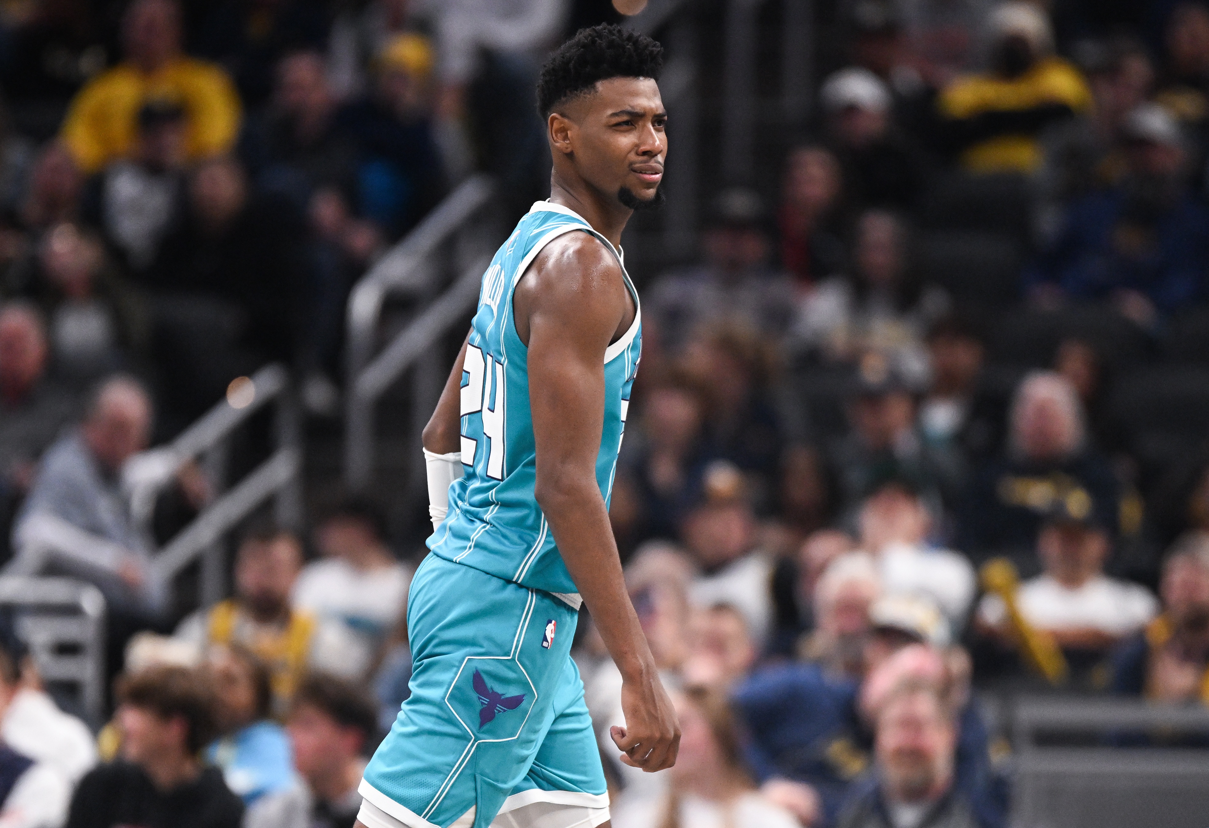 填满数据栏！布兰登-米勒16中7 拿下21分2板6助3断1帽 正负值+19