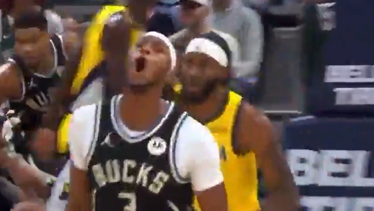 互相伤害！特纳三分命中夸张庆祝 回怼开场时被步行者球迷嘘